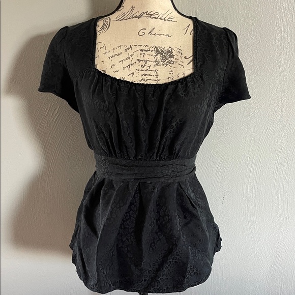 Express Black Leopard Print Jacquard Tie-Waist Top Size M - Picture 1 of 7